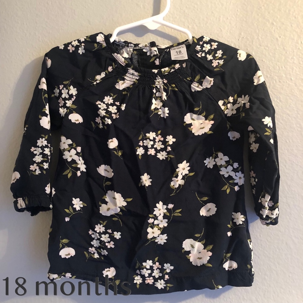 Floral blouse.